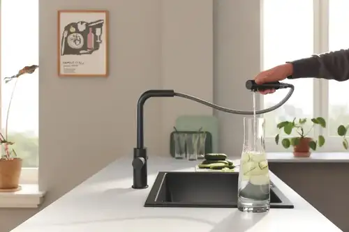 Смеситель кухни под фильтр с выдвижной лейкой фантомный черный Grohe Blue Pure Minta 30590KF0 - almatherm.kz