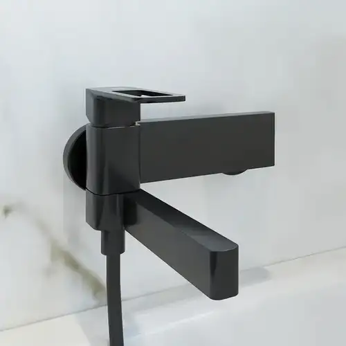 Смеситель ванны короткий излив черный Iddis Slide SLIBL00i02WA - almatherm.kz